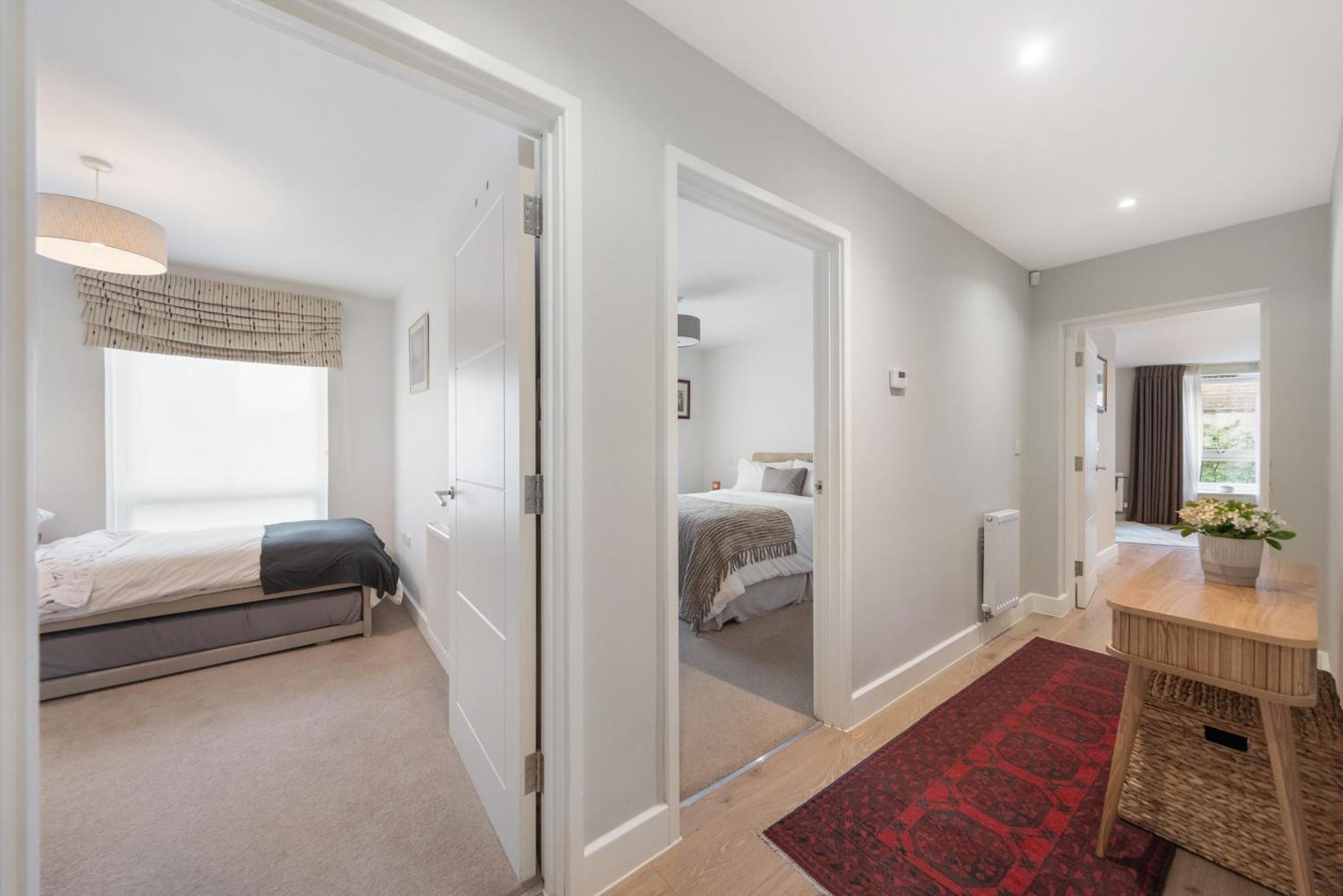Modern 3br Flat Quick Links To Ldn & Heathrow